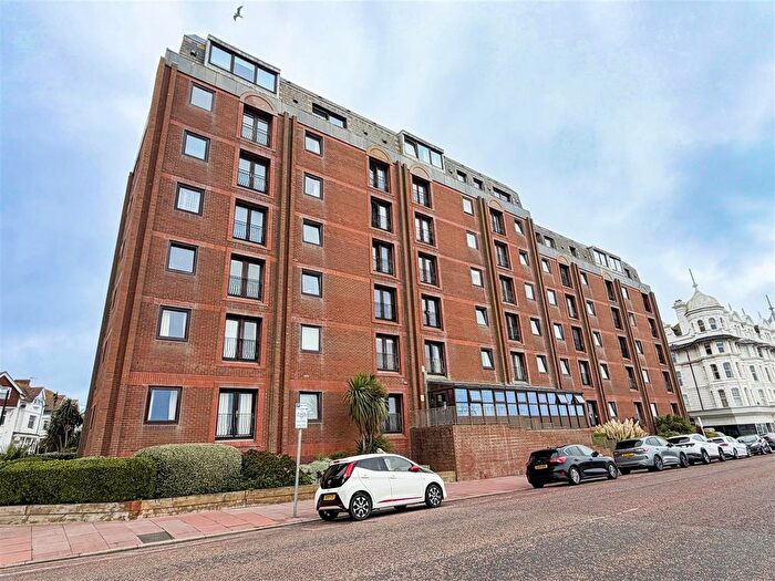 2 Bedroom Flat To Rent In Marina, Bexhill-On-Sea, TN40