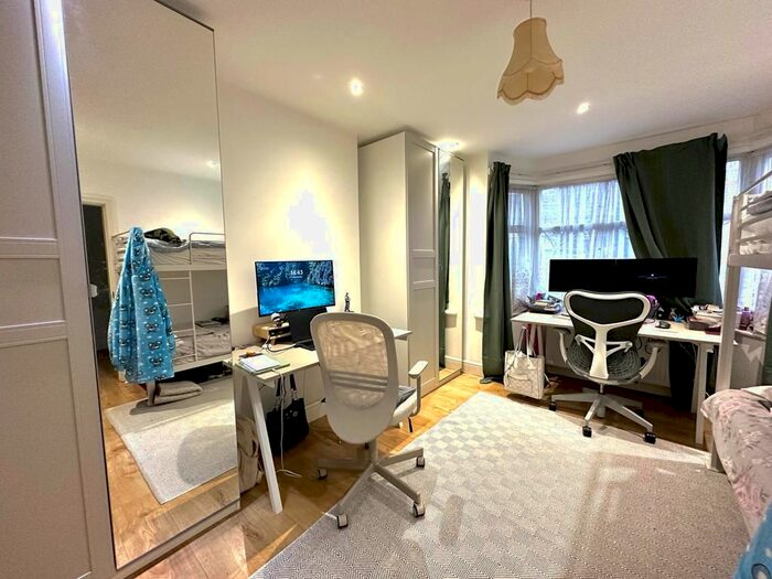 3 Bedroom Terraced House To Rent In Ennismore Avenue, Greenford, UB6