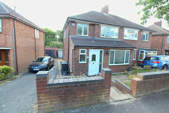 3 Bedroom Semi-Detached House To Rent In Grampian Way, Luton, LU3