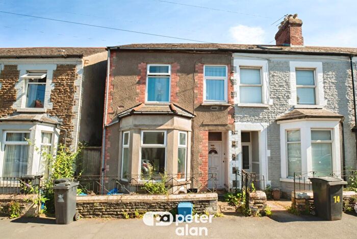 3 Bedroom Flat For Sale In Glenroy Street, Cardiff, CF24