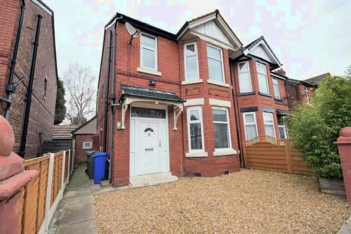 3 Bedroom Semi-Detached House To Rent In Lytham Road, Fallowfield, M19