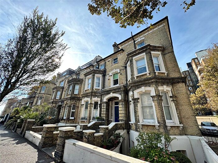 2 Bedroom Flat To Rent In Second Avenue, Hove, East Sussex, BN3