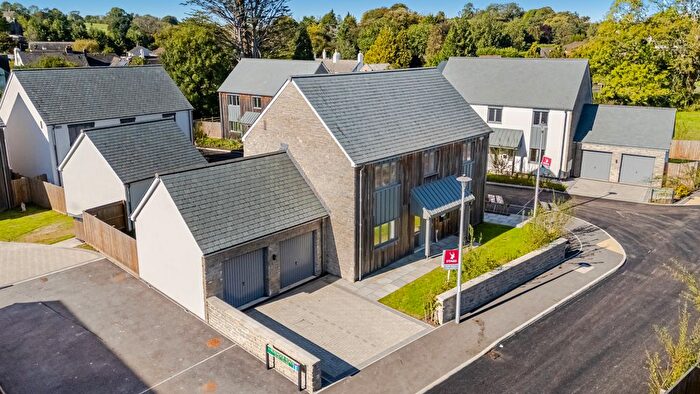 4 Bedroom Detached House For Sale In Ipplepen, Newton Abbot, TQ12