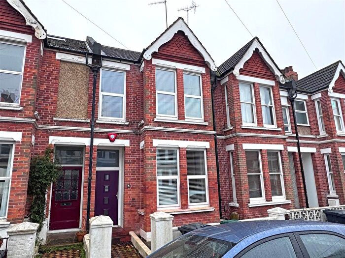 3 Bedroom Terraced House For Sale In Herbert Road, Brighton, BN1