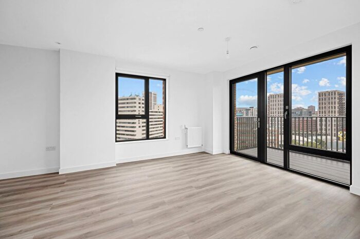 2 Bedroom Flat To Rent In Pullman House, Wembley Park Gardens, Wembley, HA9