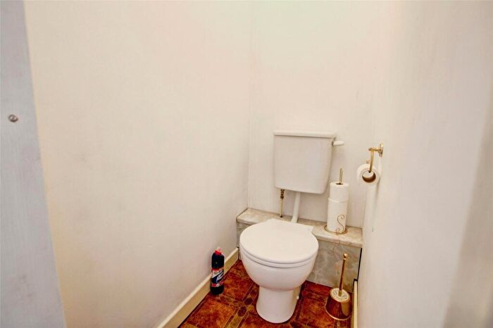 3 Bedroom Detached House For Sale In Hawthorn Crescent, Gilesgate, Durham, DH1