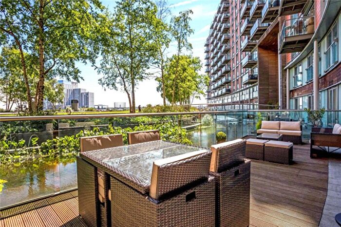 2 Bedroom Apartment For Sale In New Providence Wharf, Fairmont Avenue, Canary Wharf, London, E14