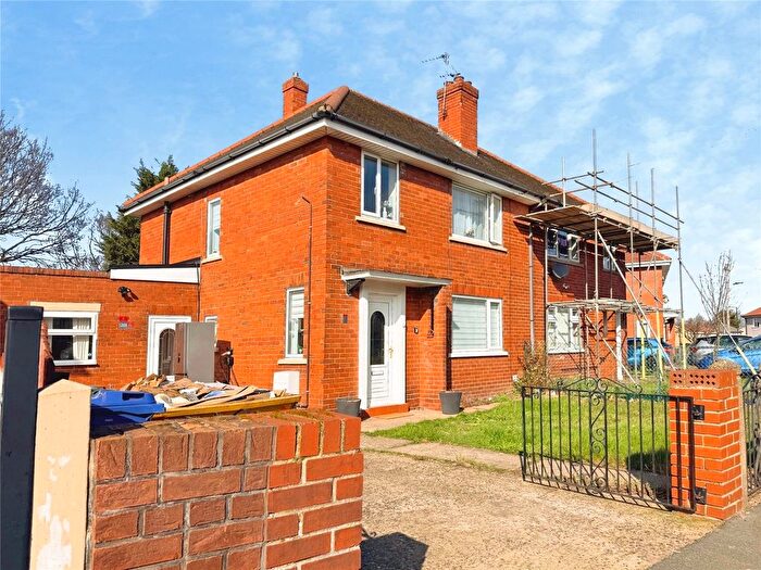 3 Bedroom Semi-Detached House For Sale In Parkway South, Doncaster, South Yorkshire, DN2