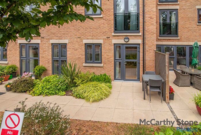 1 Bedroom Flat For Sale In Beckett Grange, Barnsley, S70