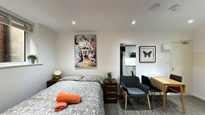 Studio To Rent In Blenheim Gardens, London, NW2