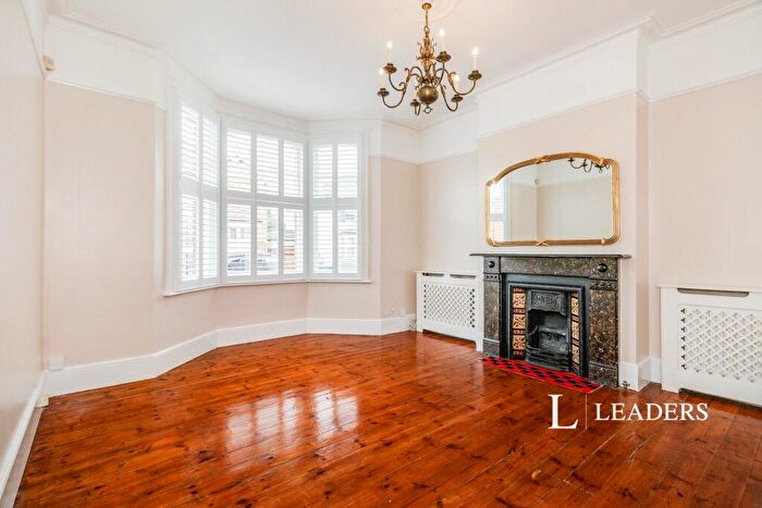 4 Bedroom Semi-Detached House To Rent In Winchester Road, KT12