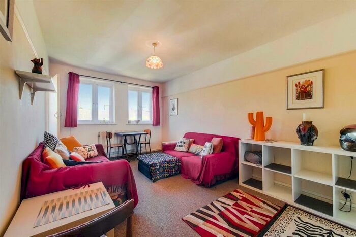 1 Bedroom Apartment To Rent In Abersham Road, Dalston, E8