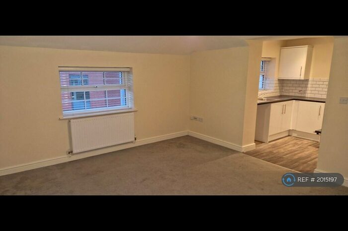 2 Bedroom Flat To Rent In The Barrel, Kidderminster, DY10