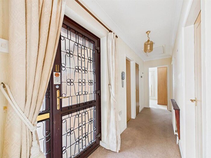 2 Bedroom Detached Bungalow For Sale In Harding Close, Sutton-On-Sea, Mablethorpe, LN12