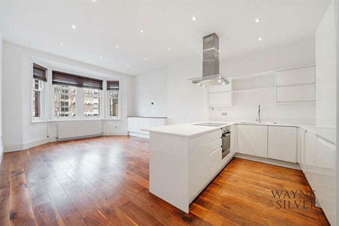 2 Bedroom Apartment To Rent In Frognal, Hampstead, NW3