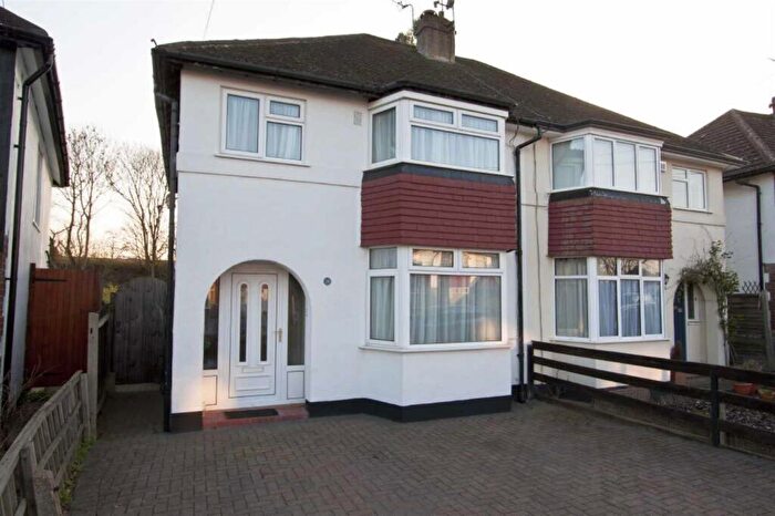 3 Bedroom Semi-Detached House To Rent In Roundways, Ruislip, HA4