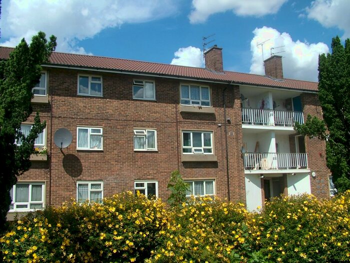 2 Bedroom Flat To Rent In Mount Way, Welwyn Garden City, AL7