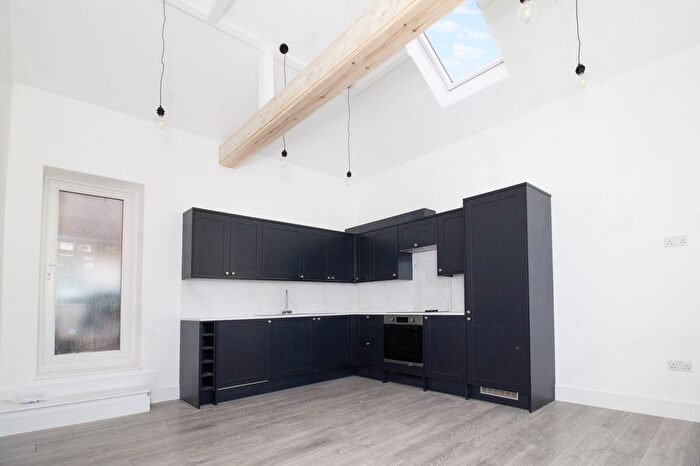 1 Bedroom Flat To Rent In Cheltenham Road, London, SE15