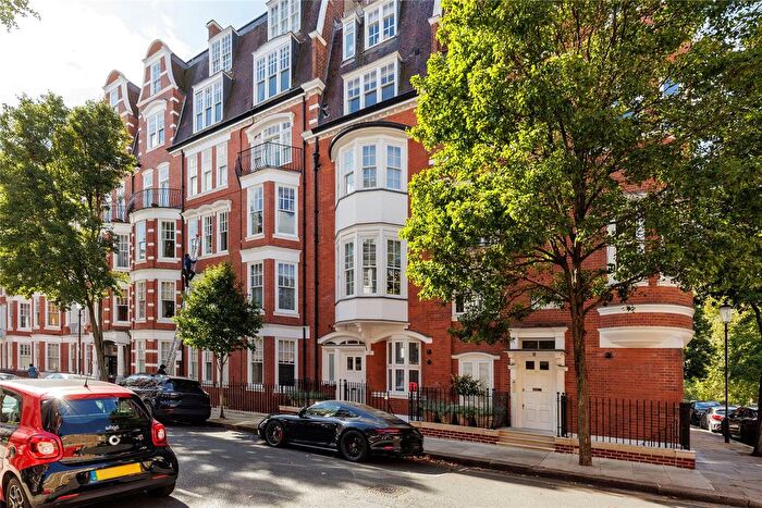 2 Bedroom Flat For Sale In Sloane Court West, London, SW3