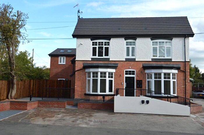 2 Bedroom Flat To Rent In Birmingham Road, Alvechurch, Birmingham, Worcestershire, B48
