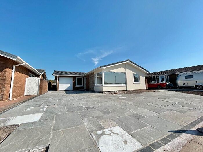 3 Bedroom Bungalow For Sale In Rothwell Drive, Southport, Merseyside, PR8