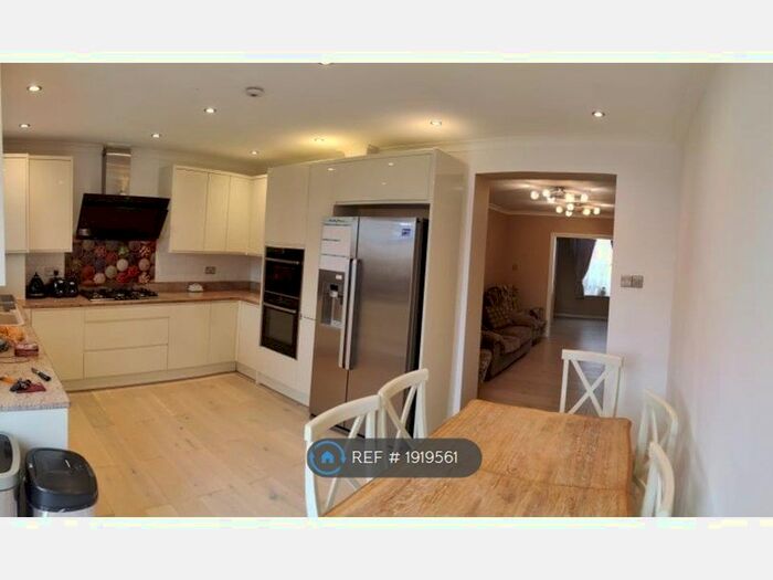 4 Bedroom Terraced House To Rent In Marlborough Road, Dagenham, RM8