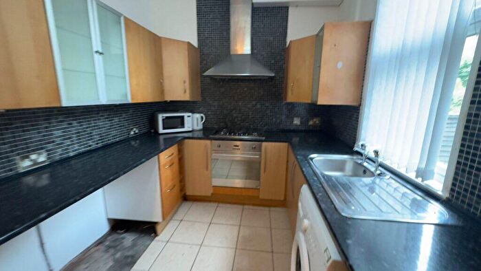 2 Bedroom End Of Terrace House To Rent In Rothay Road, Sheffield, S4