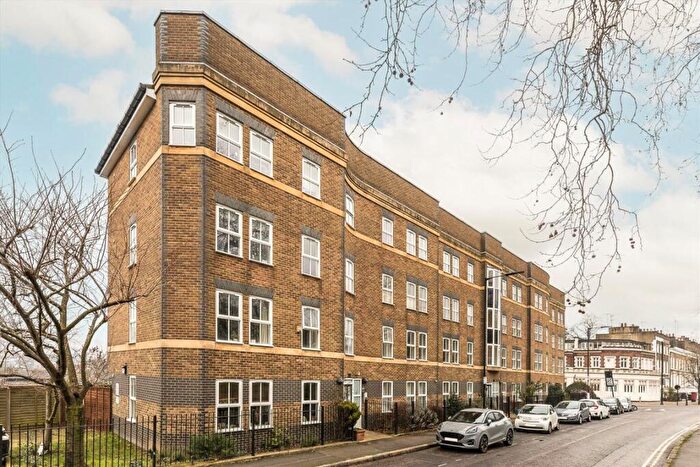 2 Bedroom Flat To Rent In Cadogan Terrace, Victoria Park, E9