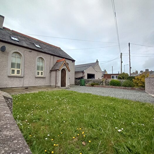 2 Bedroom House To Rent In Capel Soar, Bodedern, LL65