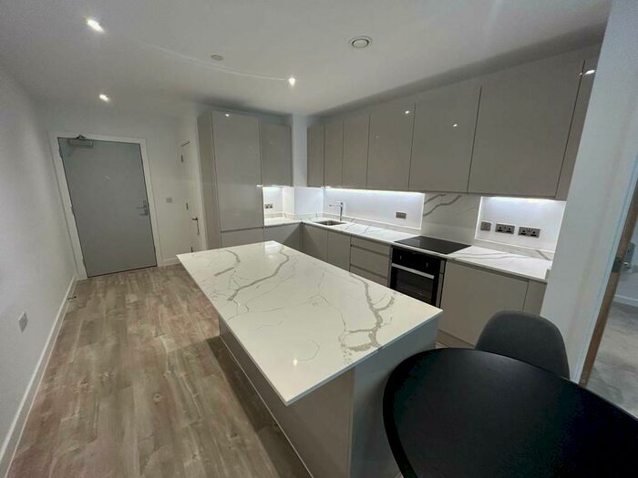 1 Bedroom Apartment To Rent In Queen Street, Manchester, Greater Manchester, M3