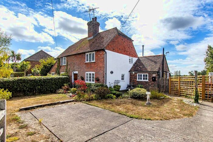 2 Bedroom Property For Sale In Maytham Road, Rolvenden Layne, Cranbrook, TN17
