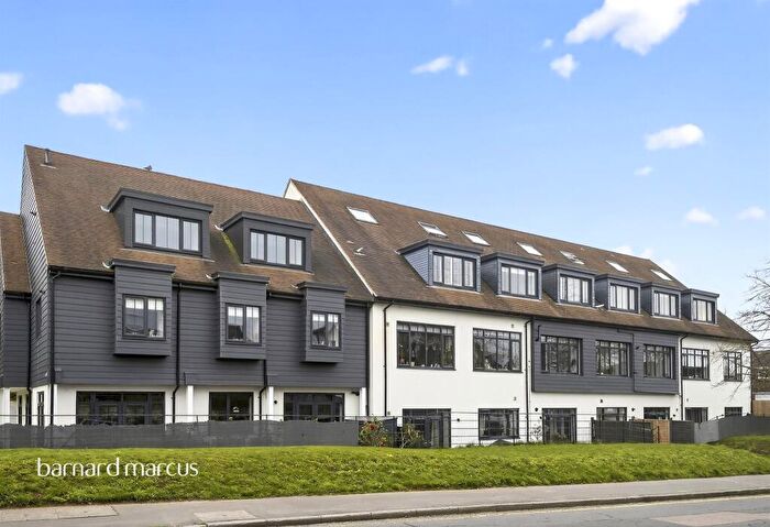 2 Bedroom Apartment For Sale In Station Road, Dorking, RH4