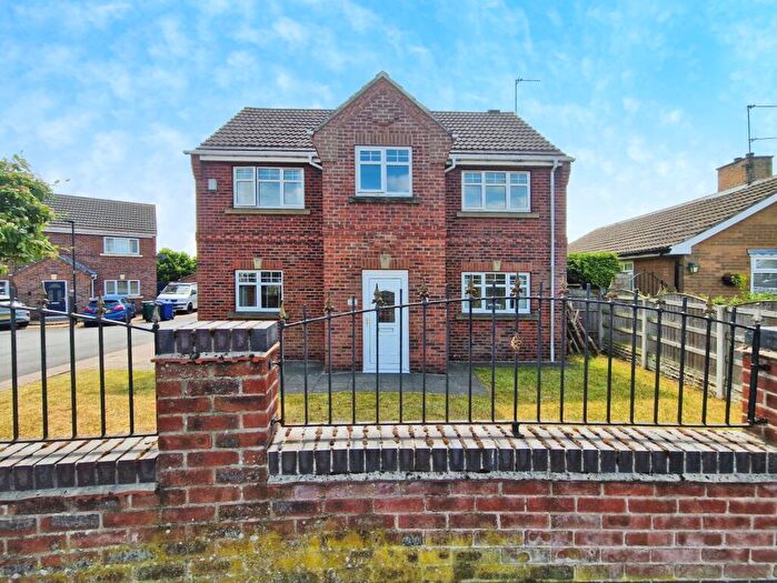 4 Bedroom Detached House For Sale In Old School Close, Armthorpe, Doncaster, DN3