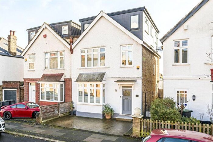 5 Bedroom Semi Detached House For Sale In Heather Road, London, SE12