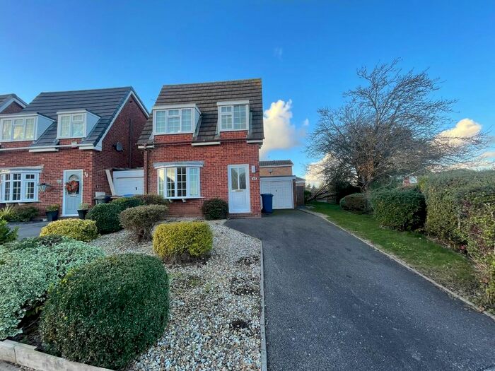3 Bedroom Link Detached House To Rent In Giles Road, Lichfield, Staffordshire, WS13