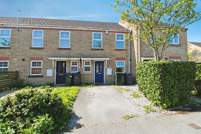 2 Bedroom Terraced House To Rent In Tanner Hill Road, Bradford, BD7