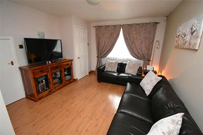 3 Bedroom End Of Terrace House For Sale In Fensome Drive, Houghton Regis, Dunstable, Bedfordshire, LU5