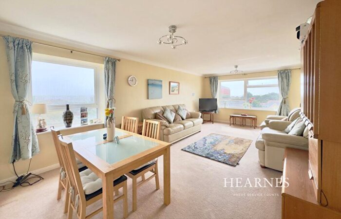 2 Bedroom Apartment For Sale In Christchurch Road, East Cliff, Bournemouth, BH1