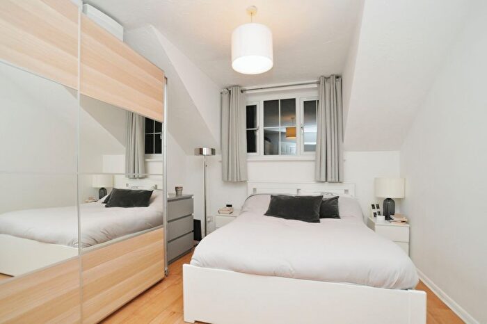 1 Bedroom Flat For Sale In Rosemont Close, Letchworth Garden City, SG6