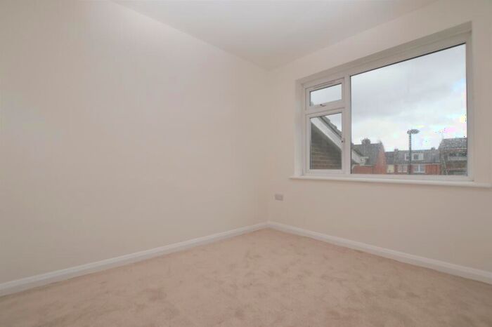 2 Bedroom Flat To Rent In Windfield Close London, SE26