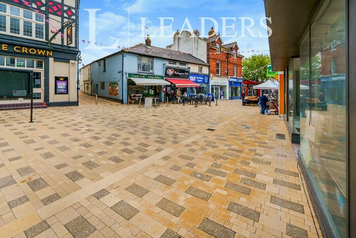 1 Bedroom Flat To Rent In High Street, Littlehampton, BN17
