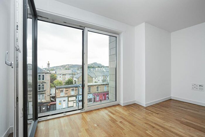 2 Bedroom Flat For Sale In / Shrubhill Walk, EH7