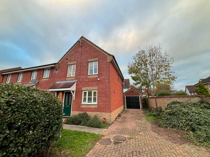 3 Bedroom Semi-Detached House To Rent In Mary Chapman Close, Norwich, NR7