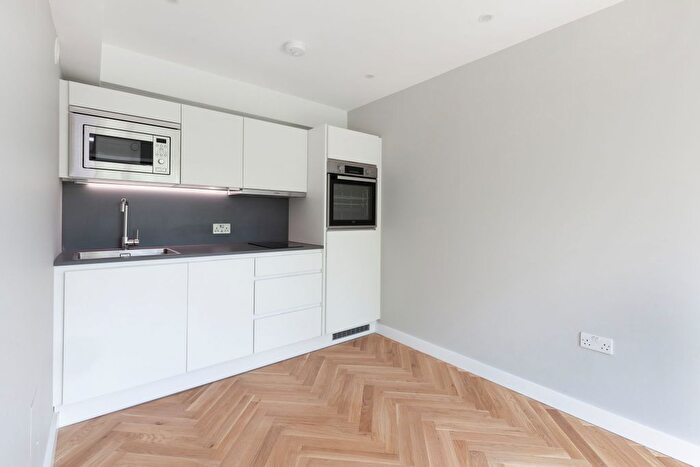 1 Bedroom Flat To Rent In Clapham Common North Side, London, SW4