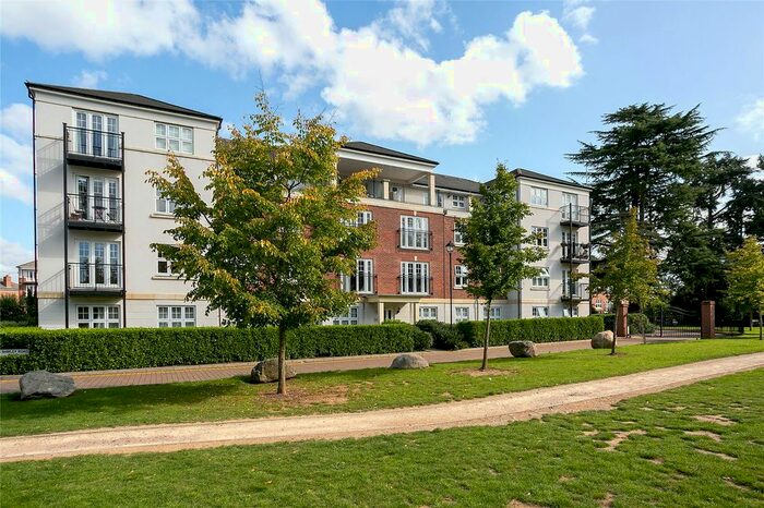 2 Bedroom Flat To Rent In Stewart Court, 2 Colnhurst Road, Watford, Herts WD17