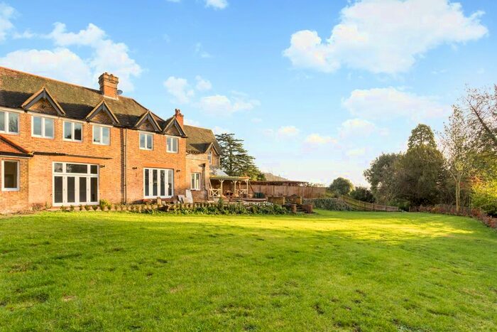 5 Bedroom Semi-Detached House To Rent In Fredley Park, Mickleham, RH5