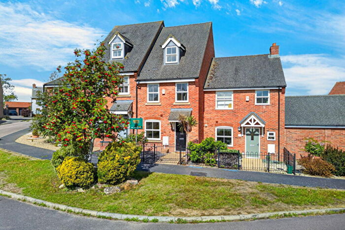 3 Bedroom Town House For Sale In Rose Hill Way, Mawsley, NN14