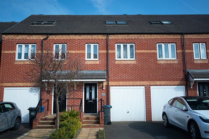 3 Bedroom Terraced House For Sale In Regent Street, Sandiacre, Nottingham, NG10