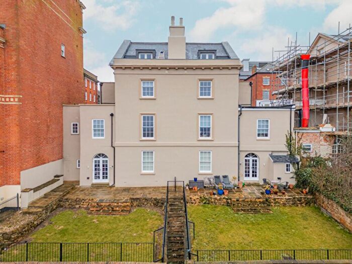 2 Bedroom Apartment For Sale In Derby Road, The Park, NG7