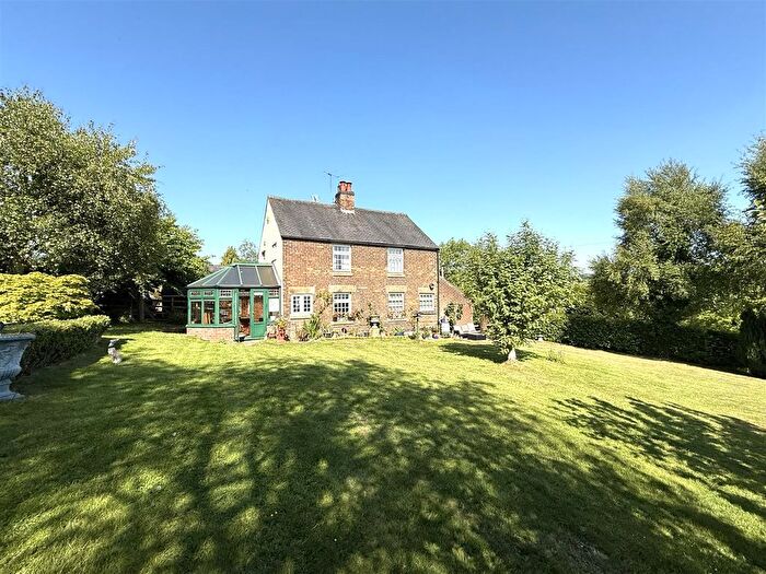 3 Bedroom Detached House For Sale In The Cottages, The Green, Idridgehay, DE56